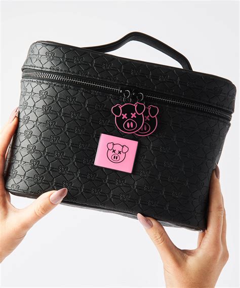 shane x jeffree imprint travel bag